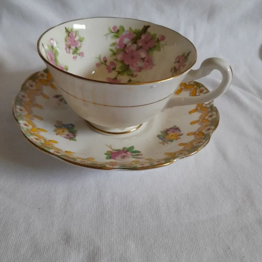 Vintage New Chelsea Staff Teacup Set
